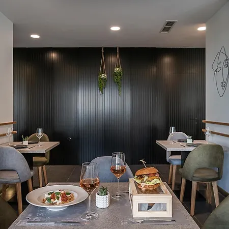 Hotel Morum Chania 4*